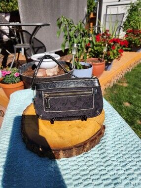 Coach signature C jacquard canvas and Leather Wristlet